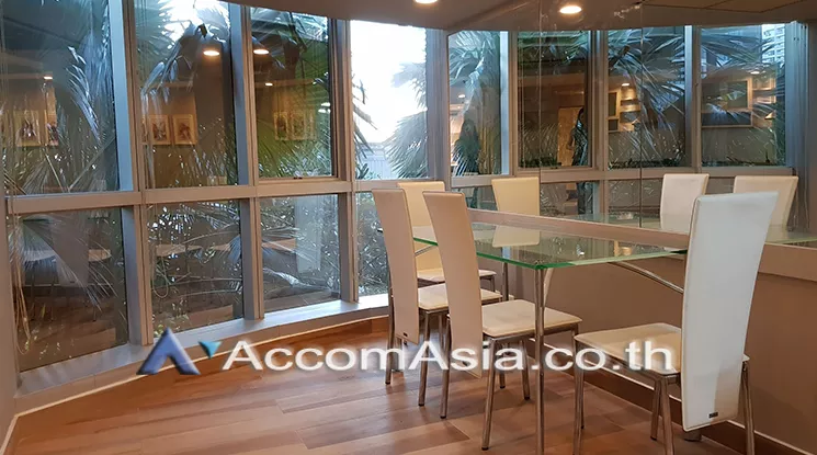 unit 2 Bedrooms  Condominium For Rent in Sukhumvit, Bangkok  near BTS Nana (AA18480)
