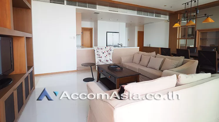  3 Bedrooms  Condominium For Rent in Sathorn, Bangkok  near BTS Chong Nonsi - BRT Sathorn (AA18481)