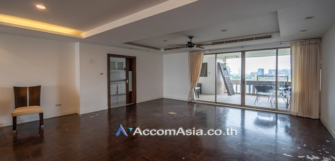  1  3 br Apartment For Rent in Sukhumvit ,Bangkok BTS Asok - MRT Sukhumvit at Family Apartment with Lake View AA18491