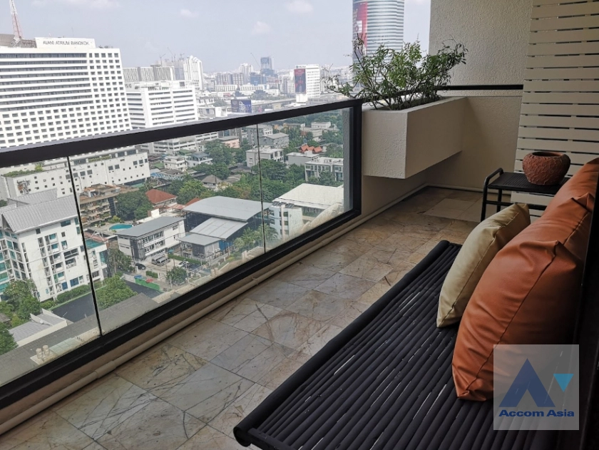 Pet friendly |  3 Bedrooms  Condominium For Rent & Sale in Sukhumvit, Bangkok  near MRT Phetchaburi (AA18501)