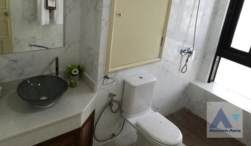 12  3 br Condominium For Sale in Sukhumvit ,Bangkok MRT Phetchaburi at Kiarti Thanee City Mansion AA18501