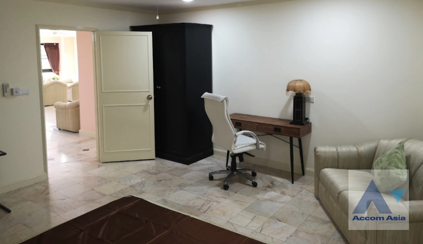 5  3 br Condominium For Sale in Sukhumvit ,Bangkok MRT Phetchaburi at Kiarti Thanee City Mansion AA18501