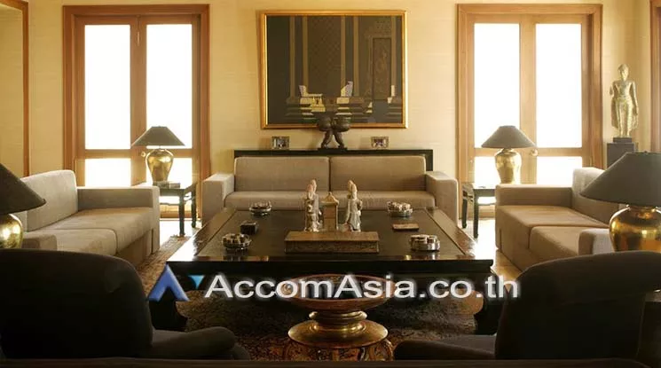  2  3 br Apartment For Rent in Sathorn ,Bangkok BTS Chong Nonsi at Cozy low rise AA18506