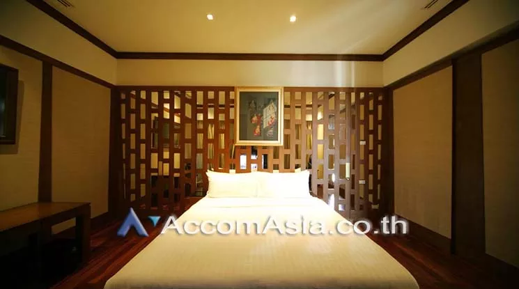 5  3 br Apartment For Rent in Sathorn ,Bangkok BTS Chong Nonsi at Cozy low rise AA18506