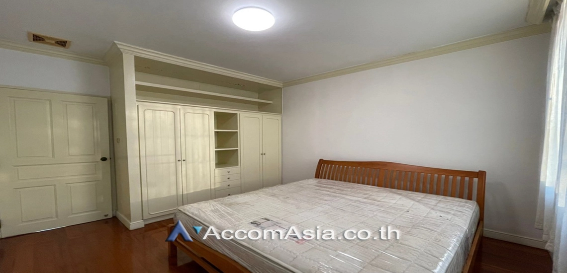 13  3 br House For Rent in Sukhumvit ,Bangkok BTS Nana AA18538