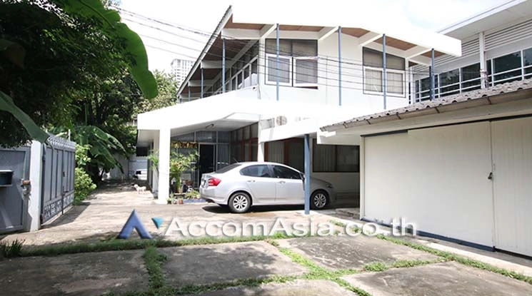 House For Sale in Sukhumvit, Bangkok Code AA18540