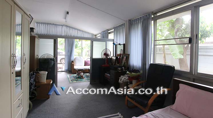 5  3 br House For Sale in sukhumvit ,Bangkok BTS Ekkamai AA18540