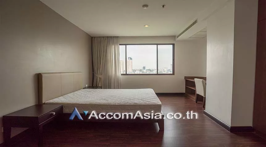 7  3 br Apartment For Rent in Sukhumvit ,Bangkok BTS Ekkamai at Comfort living and well service AA18543