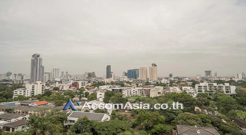 11  3 br Apartment for rent and sale in Sukhumvit ,Bangkok BTS Ekkamai at High-Rise Living with a Large Balcony Apartment in Ekkamai AA18543