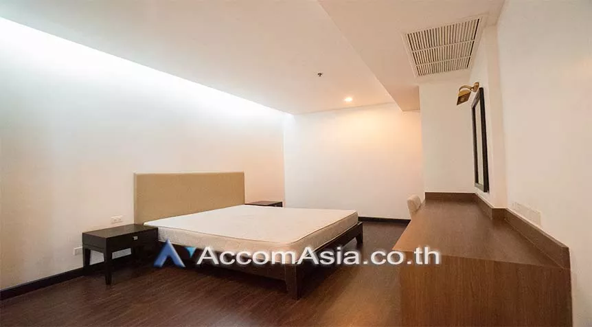 6  3 br Apartment For Rent in Sukhumvit ,Bangkok BTS Ekkamai at Comfort living and well service AA18543