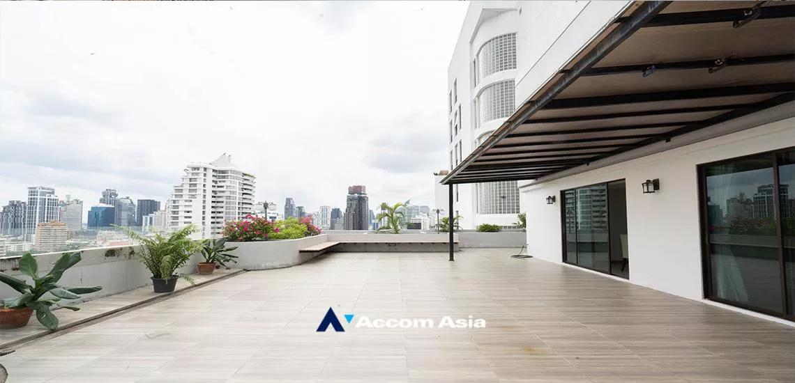 Huge Terrace, Duplex Condo |  Comfort living and well service Apartment  4 Bedroom for Rent BTS Ekkamai in Sukhumvit Bangkok