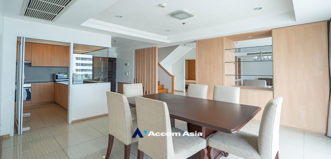 unitHuge Terrace, Duplex Condo |  4 Bedrooms  Apartment For Rent in Sukhumvit, Bangkok  near BTS Ekkamai (AA18545)