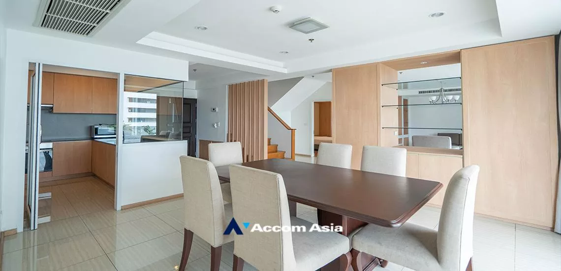 Huge Terrace, Duplex Condo |  4 Bedrooms  Apartment For Rent in Sukhumvit, Bangkok  near BTS Ekkamai (AA18545)