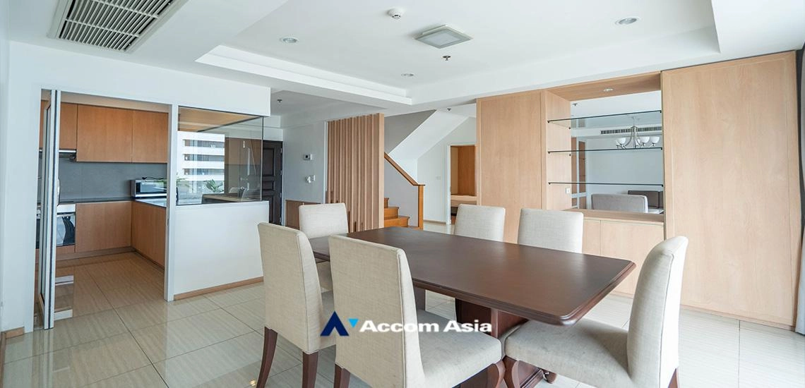  1  4 br Apartment For Rent in Sukhumvit ,Bangkok BTS Ekkamai at Comfort living and well service AA18545