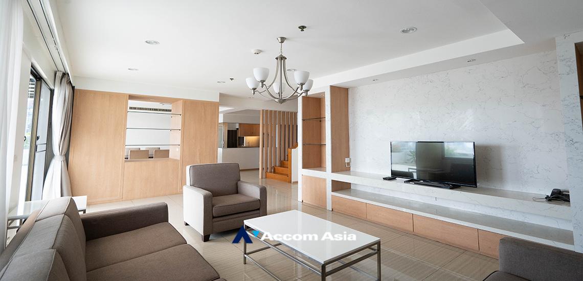 unitHuge Terrace, Duplex Condo |  4 Bedrooms  Apartment For Rent in Sukhumvit, Bangkok  near BTS Ekkamai (AA18545)