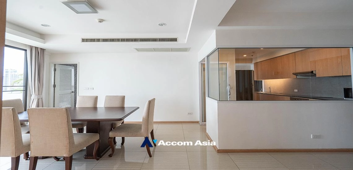 8  4 br Apartment For Rent in Sukhumvit ,Bangkok BTS Ekkamai at Comfort living and well service AA18545
