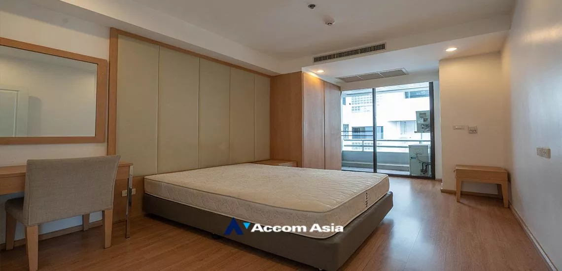 13  4 br Apartment For Rent in Sukhumvit ,Bangkok BTS Ekkamai at Comfort living and well service AA18545