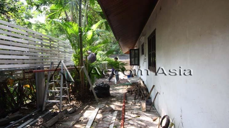 9  2 br House for rent and sale in Sathorn ,Bangkok MRT Khlong Toei 90605