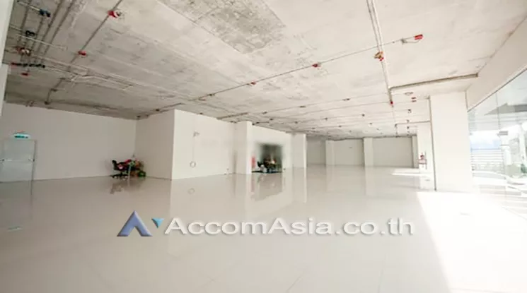  Retail / showroom For Rent in Ratchadapisek, Bangkok  near MRT Ratchadaphisek (AA18556)