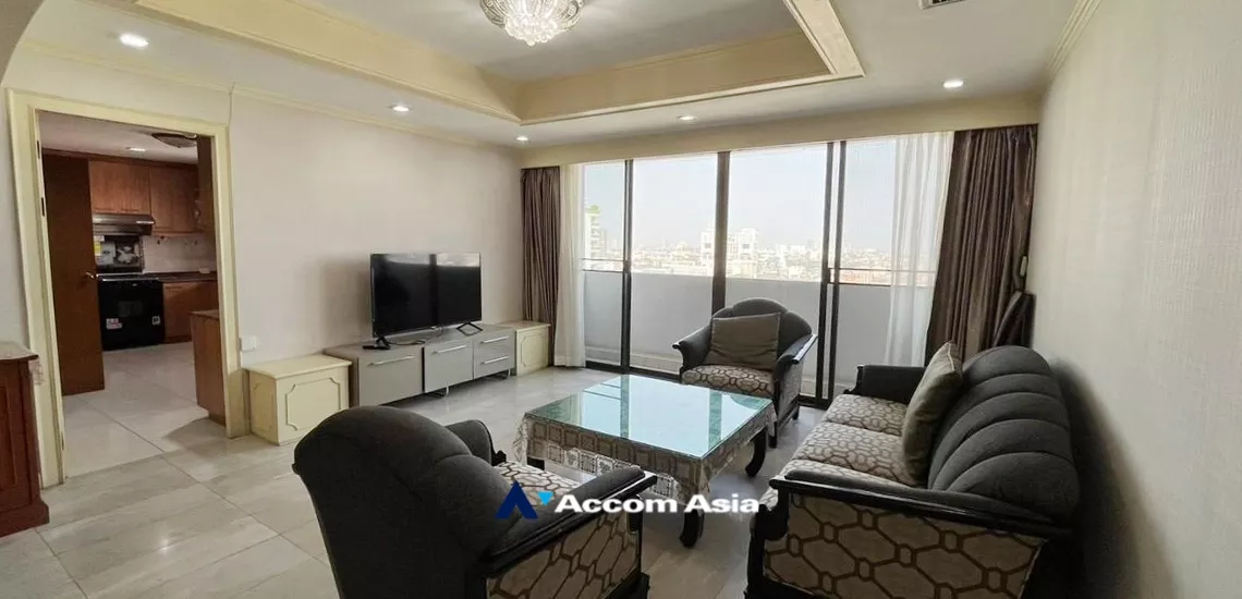 Pet friendly |  3 Bedrooms  Condominium For Rent in Sukhumvit, Bangkok  near BTS Ekkamai (AA18561)