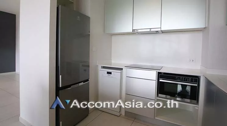  2 Bedrooms  Condominium For Rent & Sale in Sukhumvit, Bangkok  near BTS Ekkamai (AA18563)