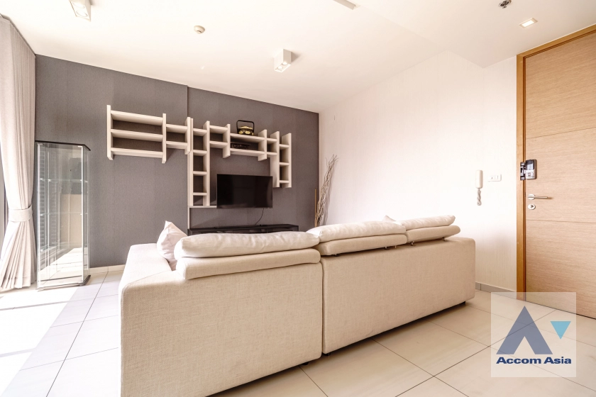 unit 2 Bedrooms  Condominium For Rent & Sale in Sukhumvit, Bangkok  near BTS Ekkamai (AA18563)