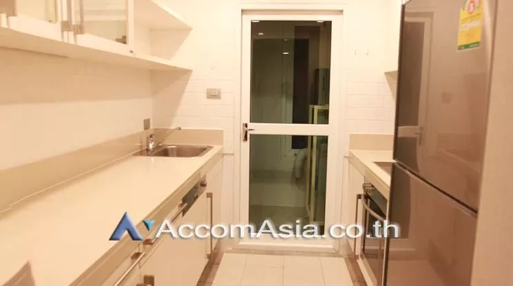 unit 2 Bedrooms  Condominium For Rent in Ploenchit, Bangkok  near BTS Ploenchit (AA18564)