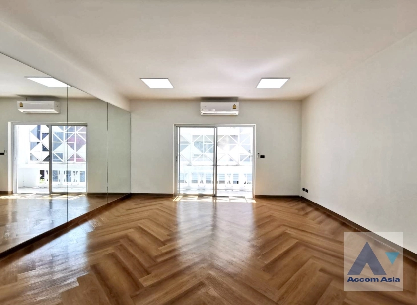  1  5 br Townhouse For Rent in Sukhumvit ,Bangkok BTS Ekkamai at Park Avenue AA18595