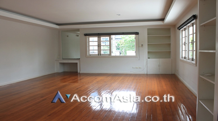 6  4 br House For Rent in Sukhumvit ,Bangkok BTS Ekkamai AA18598