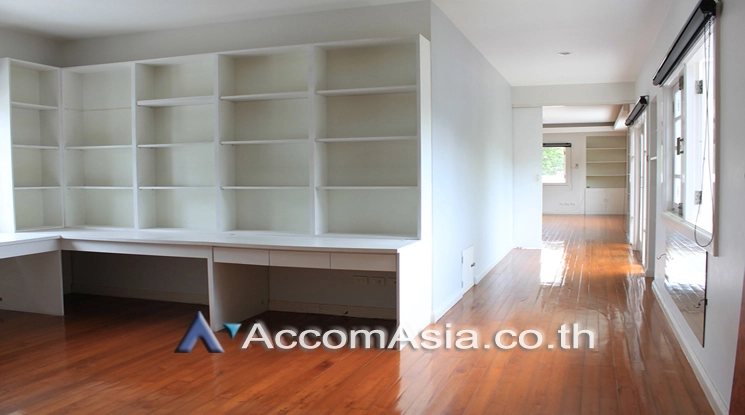 7  4 br House For Rent in Sukhumvit ,Bangkok BTS Ekkamai AA18598
