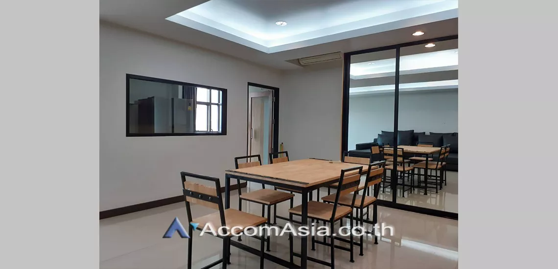  2  2 br Condominium For Rent in Ploenchit ,Bangkok BTS Ratchadamri at Baan Somthavil Ratchadamri AA18609