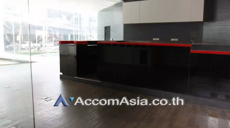 11  Retail / Showroom For Rent in Sukhumvit ,Bangkok BTS Ekkamai at Retail Space in Bangkok AA18628