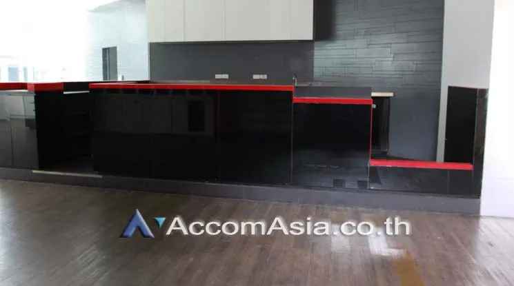 12  Retail / Showroom For Rent in Sukhumvit ,Bangkok BTS Ekkamai at Retail Space in Bangkok AA18628