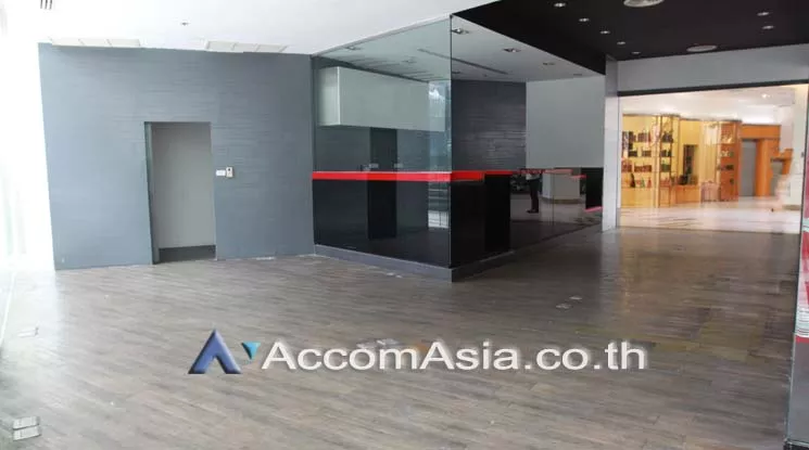 6  Retail / Showroom For Rent in Sukhumvit ,Bangkok BTS Ekkamai at Retail Space in Bangkok AA18628