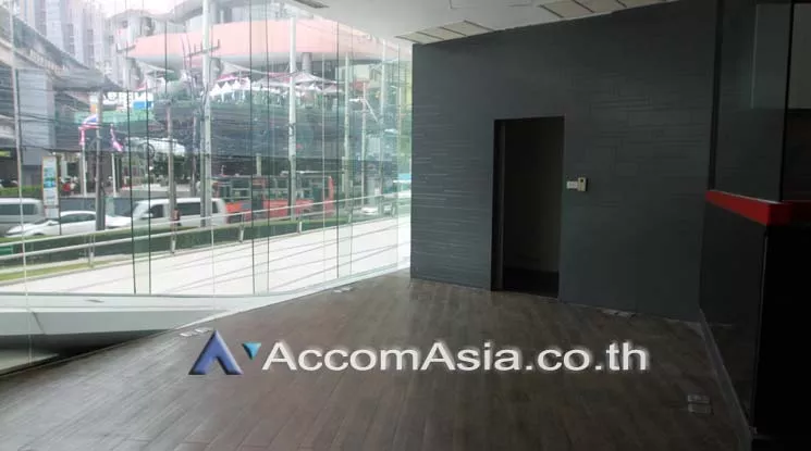 7  Retail / Showroom For Rent in Sukhumvit ,Bangkok BTS Ekkamai at Retail Space in Bangkok AA18628