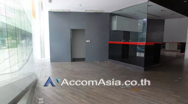 9  Retail / Showroom For Rent in Sukhumvit ,Bangkok BTS Ekkamai at Retail Space in Bangkok AA18628