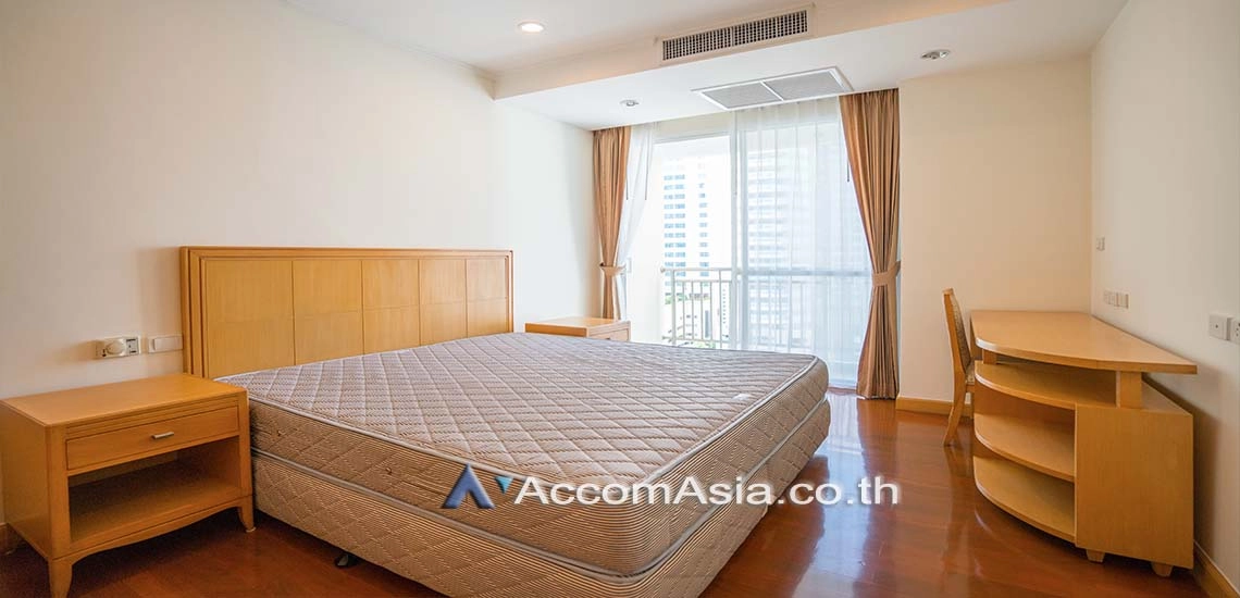 5  3 br Apartment For Rent in Sukhumvit ,Bangkok BTS Phrom Phong at Apartment with Top Facilities, Close to Emshere AA18646