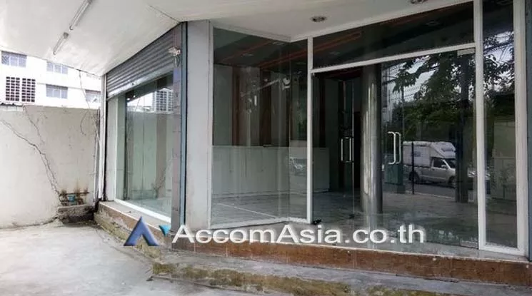  Retail / showroom For Rent in Bangna, Bangkok  near BTS Udomsuk (AA18648)