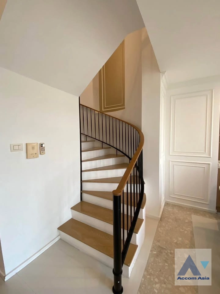 6  2 br Condominium for rent and sale in Sathorn ,Bangkok BTS Chong Nonsi - BRT Sathorn at The Empire Place AA18661