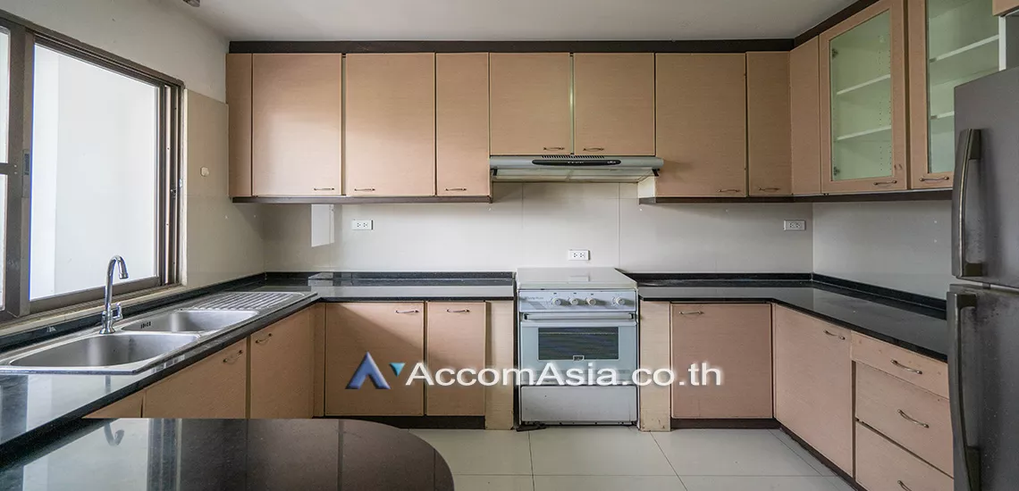 unitBig Balcony, Pet friendly |  3 Bedrooms  Condominium For Rent in Sukhumvit, Bangkok  near BTS Phrom Phong (AA18676)
