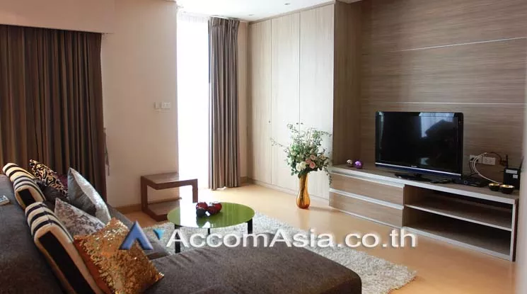 unit 3 Bedrooms  Apartment For Rent in Sukhumvit, Bangkok  near BTS Nana (AA18715)