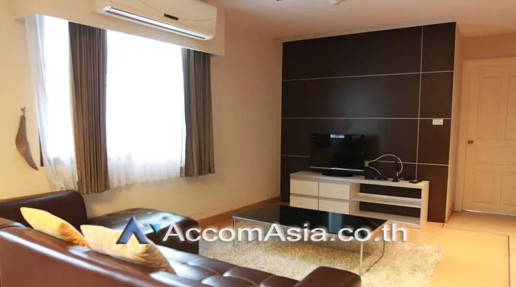  2 Bedrooms  Apartment For Rent in Sukhumvit, Bangkok  near BTS Nana (AA18716)
