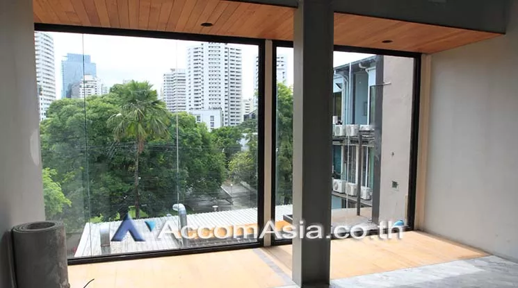 unit Retail / showroom For Rent in Sukhumvit, Bangkok  near BTS Thong Lo (AA18748)
