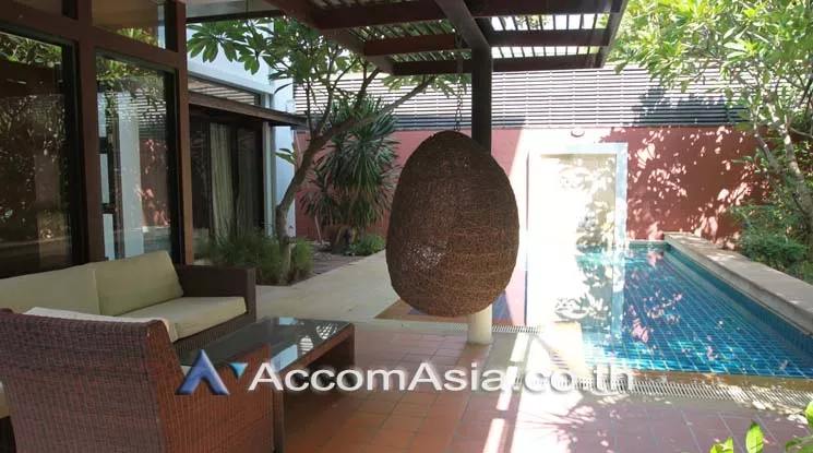  1  4 br House For Rent in Sukhumvit ,Bangkok BTS Thong Lo at A Peaceful Garden House AA18786