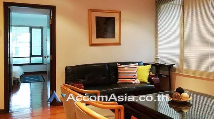 unit 1 Bedroom  Condominium For Rent in Sathorn, Bangkok  near BTS Chong Nonsi - MRT Lumphini (AA18791)