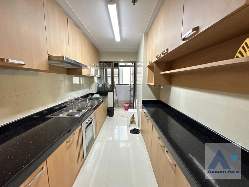 unit 3 Bedrooms  Condominium For Rent in Sukhumvit, Bangkok  near BTS Thong Lo (AA18797)