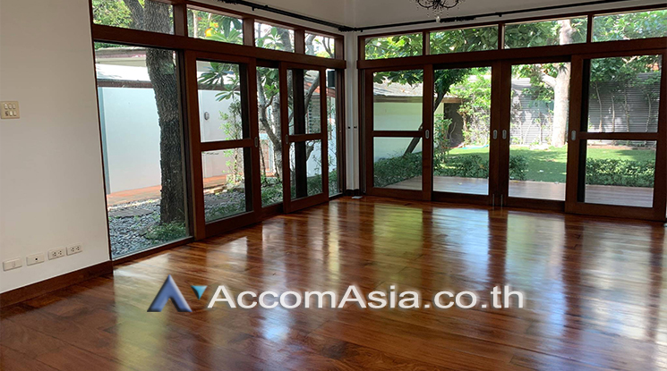  3 Bedrooms  House For Rent in sathorn ,bangkokBTS-Chong Nonsi- AA18806