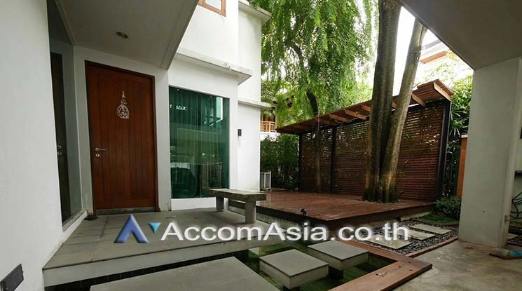 12  3 br House For Rent in sathorn ,Bangkok BTS Chong Nonsi AA18806