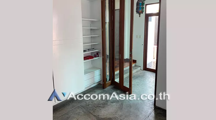 5  3 br House For Rent in sathorn ,Bangkok BTS Chong Nonsi AA18806