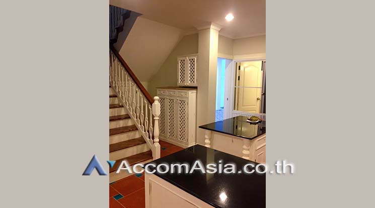 4  3 br House For Rent in Bangna ,Bangkok BTS Bearing at Fantasia Villa AA18817